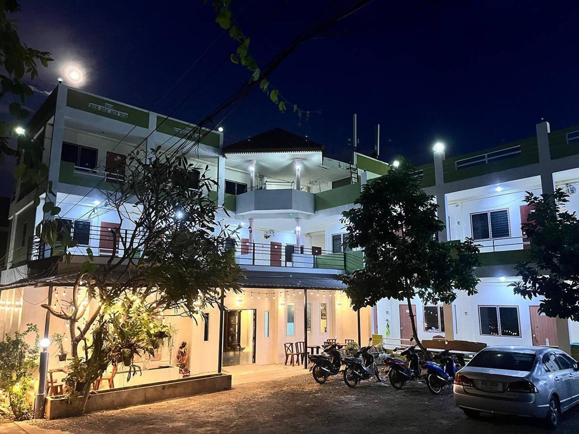 The 99 Inn Hotel Pak Chong Esterno foto